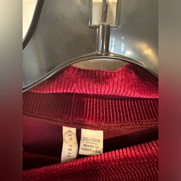 Cato women’s burgundy long sleeve velvet blouse plus size 26/28W - Picture 2 of 6